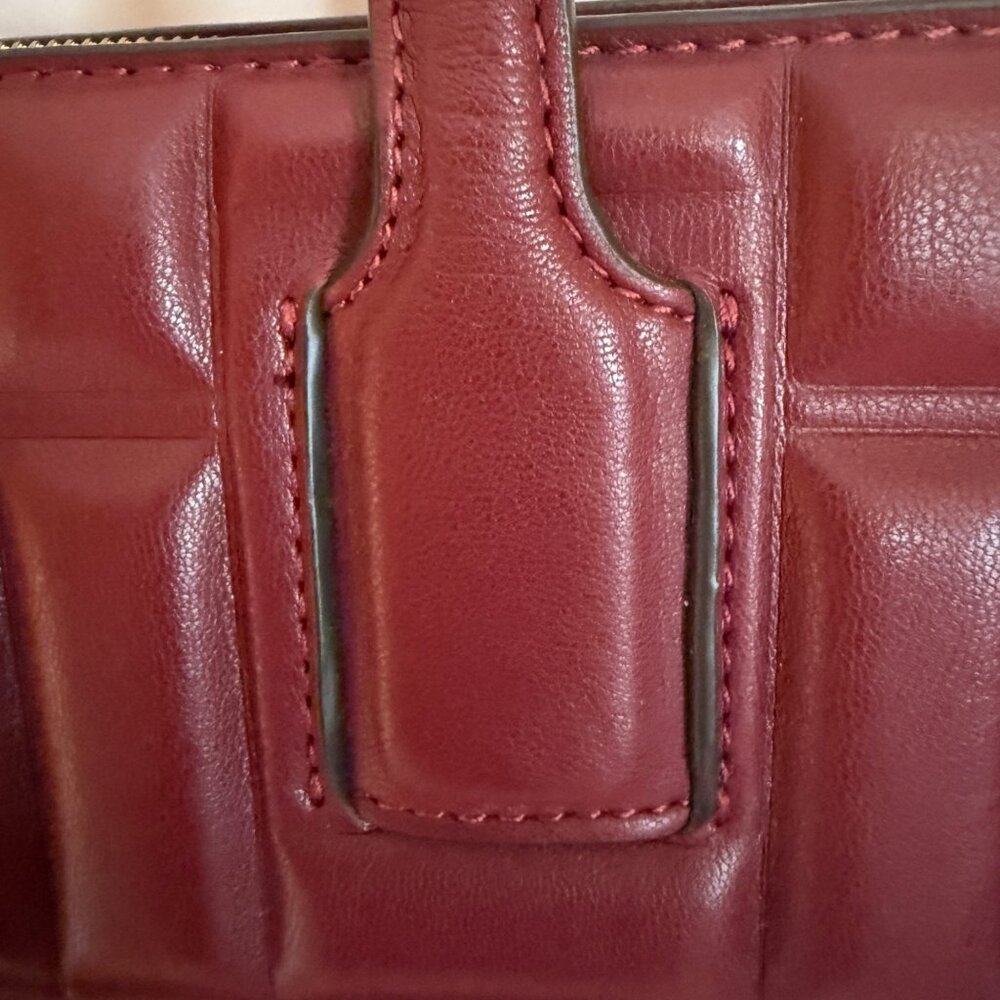 Calvin Klein Noa Quilted Vegan leather Burgandy Tote Bag - Picture 11 of 13